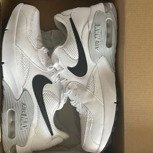Nike Woman’s Air Max Excee